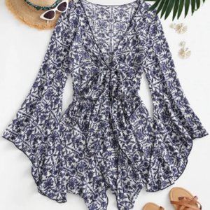 Zaful Flower Print Flare Sleeve Tie Front Romper